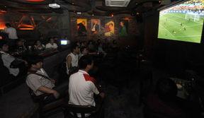 福州酒吧吃瓜事件视频,一场引发热议的冲突瞬间