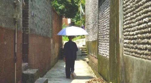 南京小区吃瓜事件视频,邻里纷争背后的真相揭晓  第3张