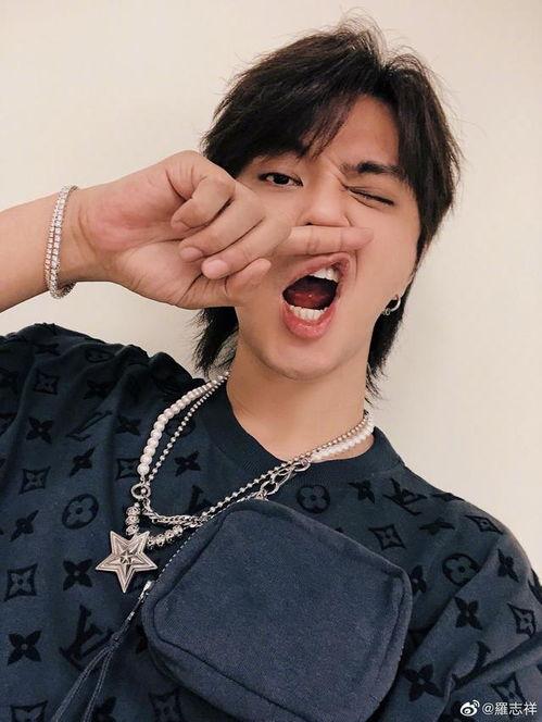 吃瓜少女罗志祥视频下载,揭秘吃瓜少女罗志祥视频下载背后的故事  第3张