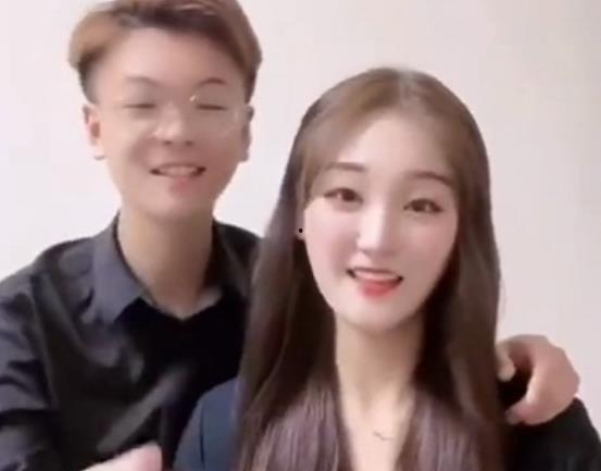 小伟和小丽视频吃瓜,趣味横生瞬间捕捉 第3张 小伟和小丽视频吃瓜,趣味横生瞬间捕捉 第3张